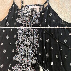 LUQ Rachell Tie Detail Halter Top Size Medium